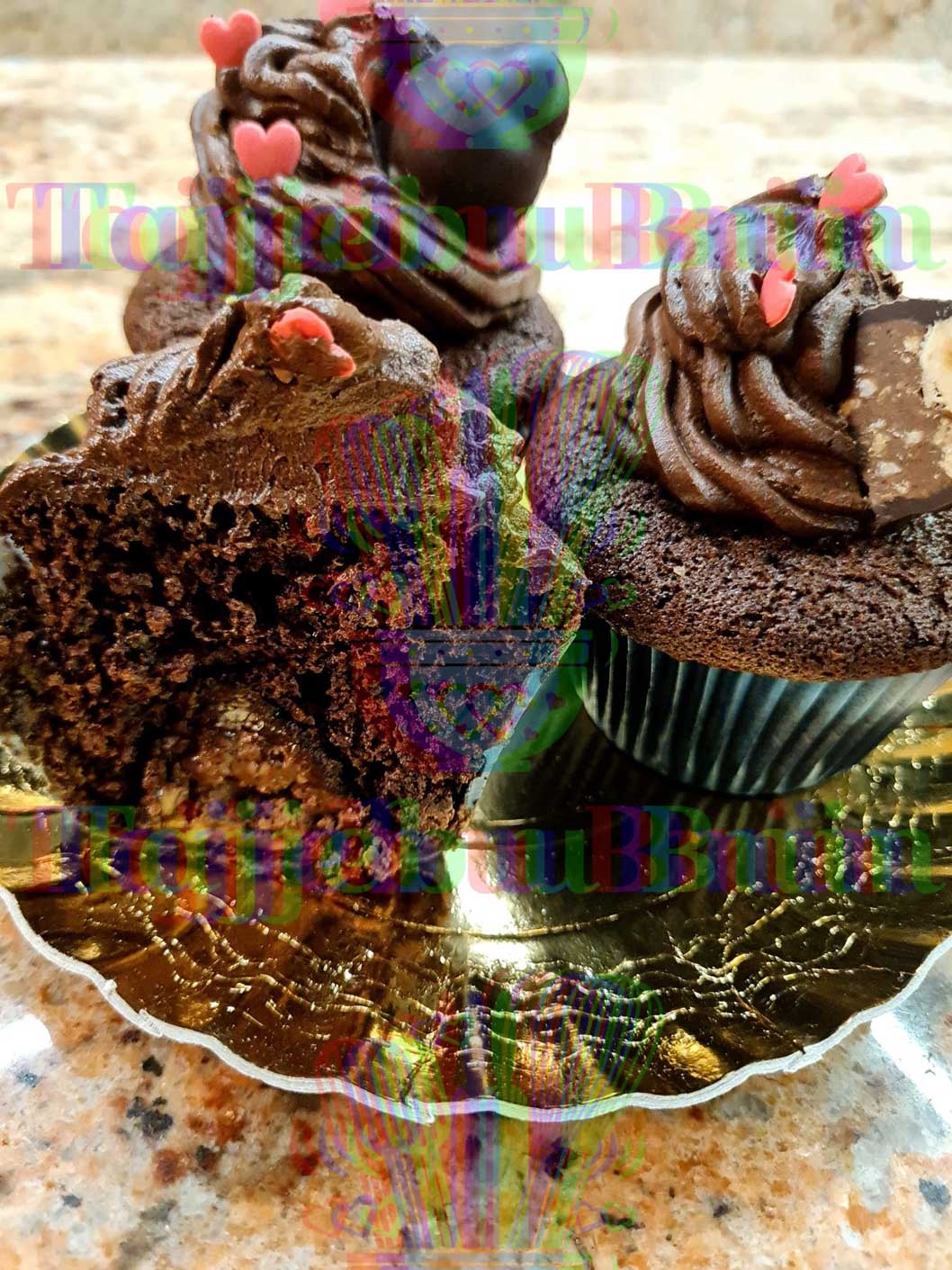 Enlarged image of prepared Baci cupcakes